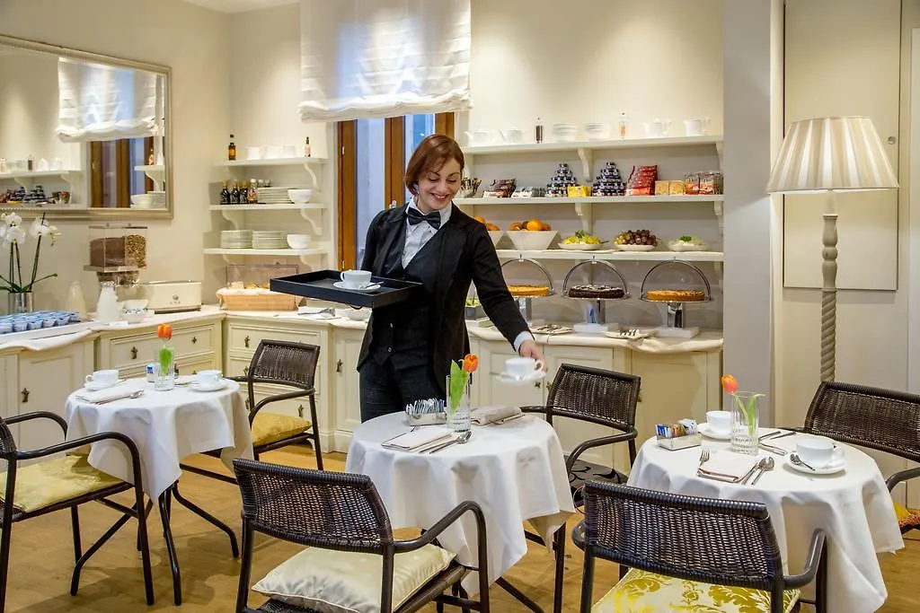 Hotel Monte Cenci Rome